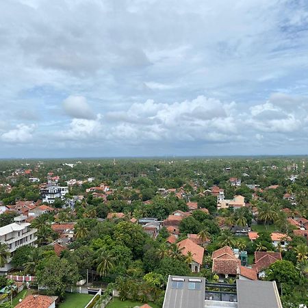 Ocean Breeze - Udaya Luxury Apartments Negombo Ngoại thất bức ảnh