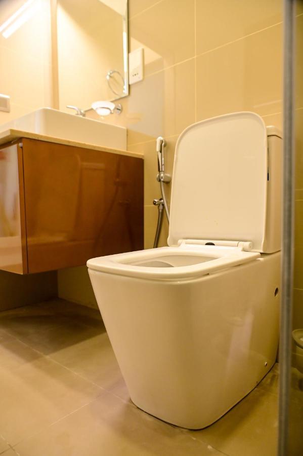 Ocean Breeze - Udaya Luxury Apartments Negombo Ngoại thất bức ảnh