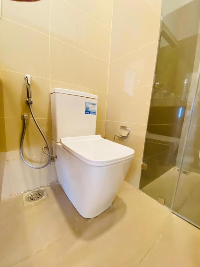 Ocean Breeze - Udaya Luxury Apartments Negombo Ngoại thất bức ảnh