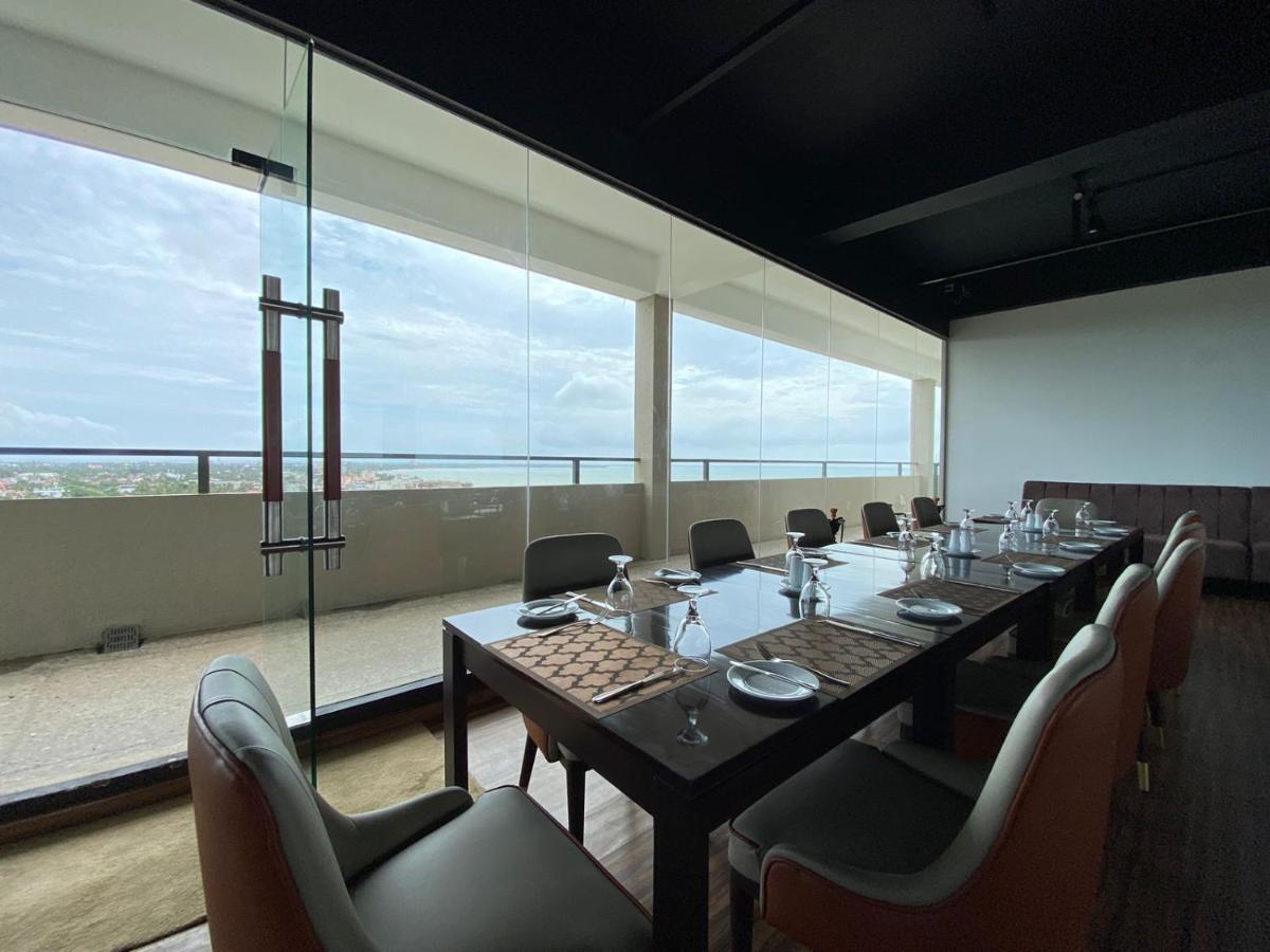 Ocean Breeze - Udaya Luxury Apartments Negombo Ngoại thất bức ảnh