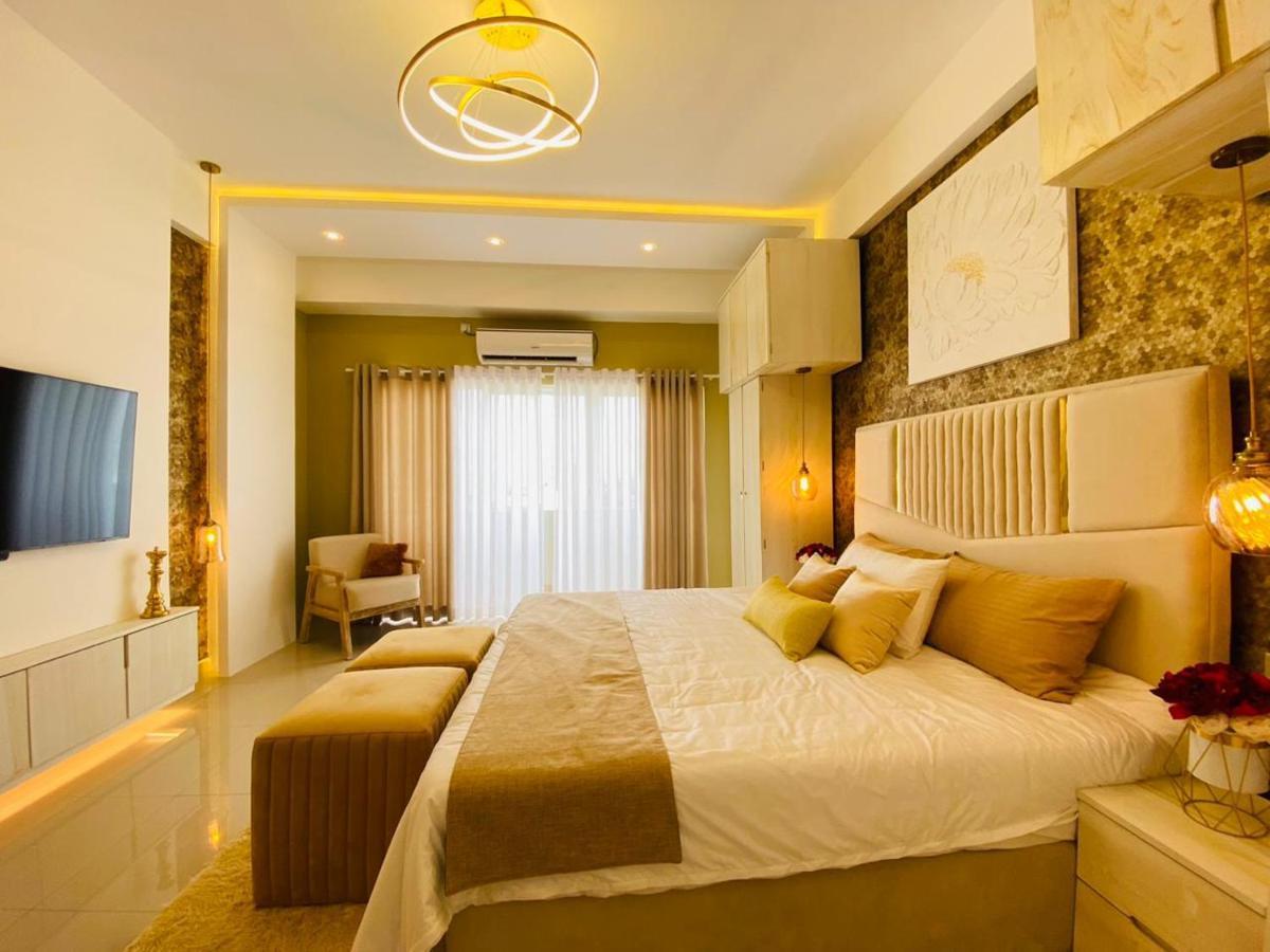 Ocean Breeze - Udaya Luxury Apartments Negombo Ngoại thất bức ảnh