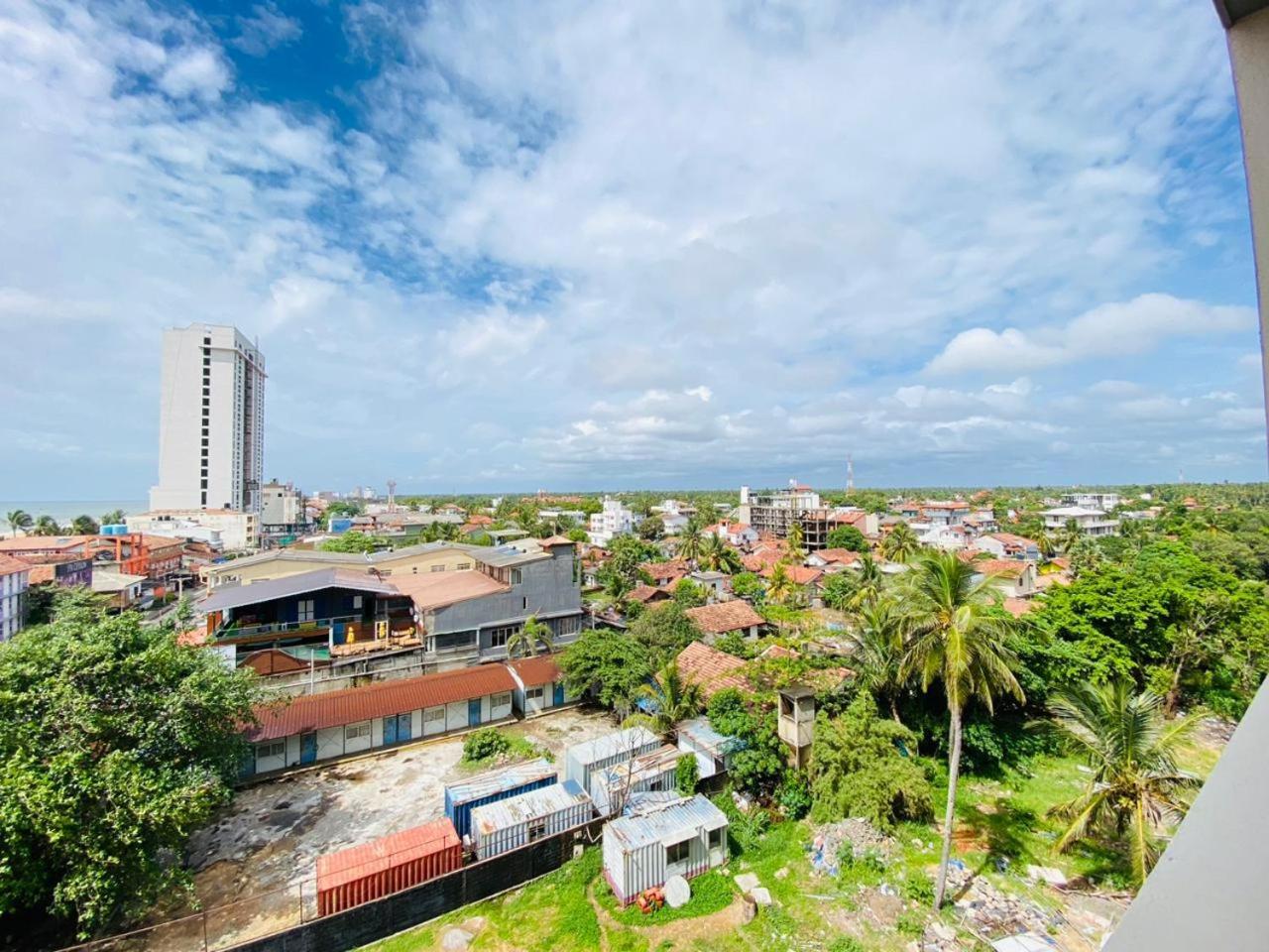 Ocean Breeze - Udaya Luxury Apartments Negombo Ngoại thất bức ảnh
