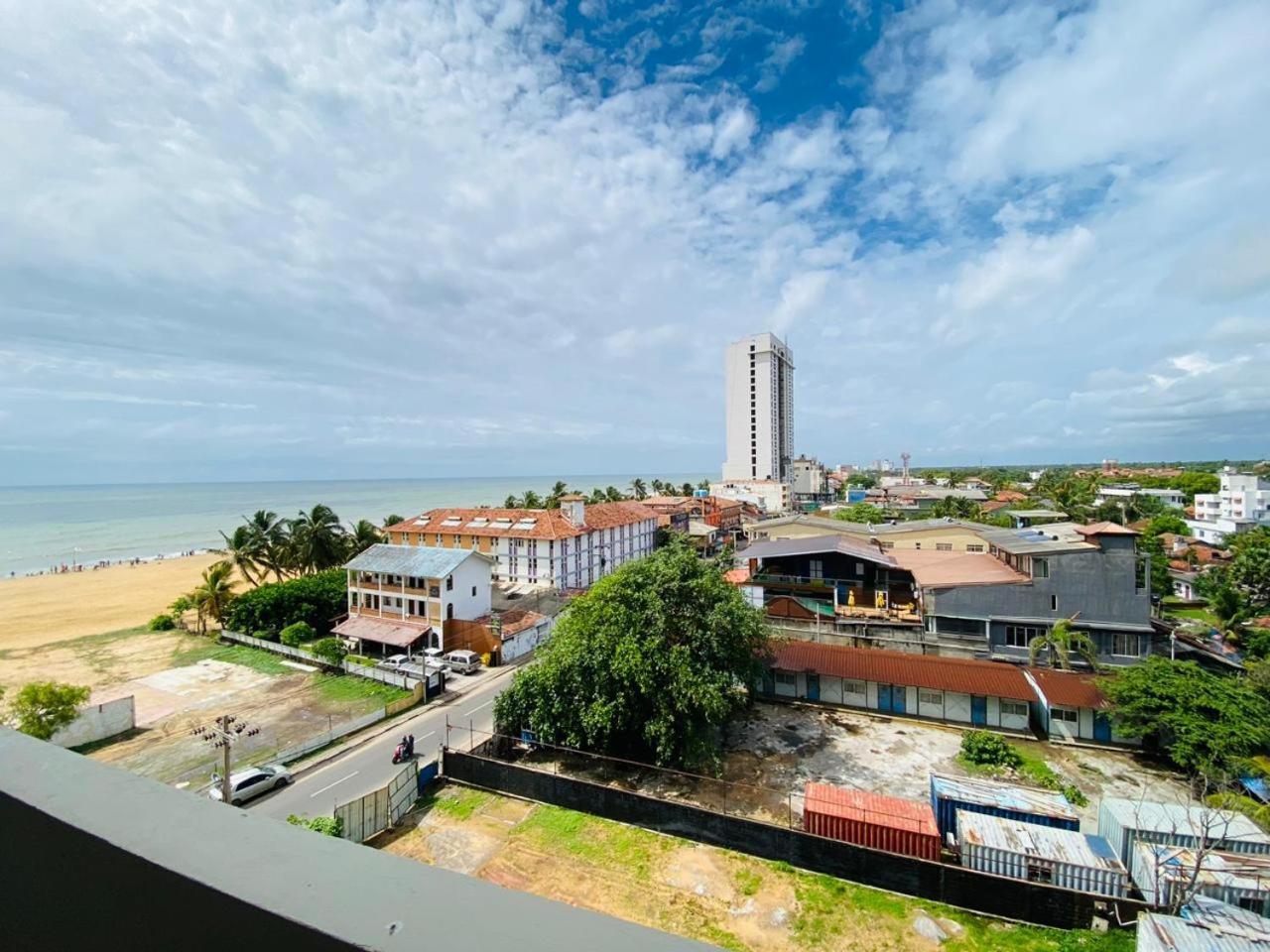 Ocean Breeze - Udaya Luxury Apartments Negombo Ngoại thất bức ảnh